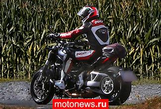 Ducati готовит к выпуску Diavel "на ремне"?