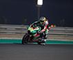 Мотоциклы и гонщики на практике MotoGP в Катаре