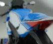 Мотоцикл Suzuki GSX-R1000R в классических гоночных цветах
