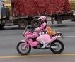 Мотоиндустрия: Никакого розового для женщин