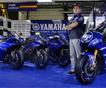 Yamaha перекрасила мотоциклы в синий цвет...