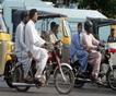 Запрет на езду пассажиром на скутерах в Карачи